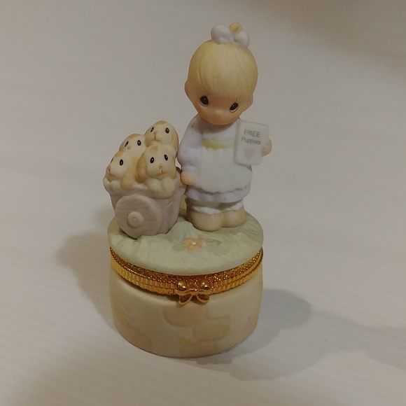 Precious Moments "Free Puppies" Trinket Box - Picture 1 of 5